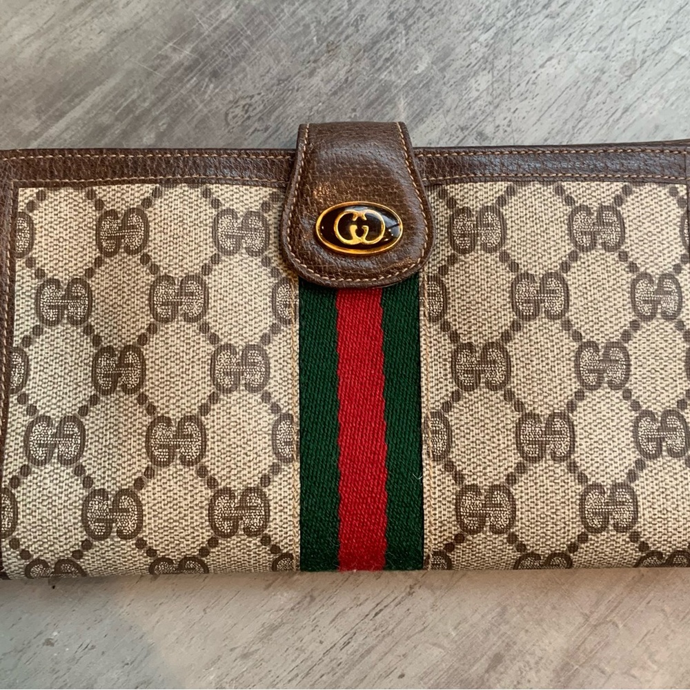 Authentic Gucci Wallet~ like new!